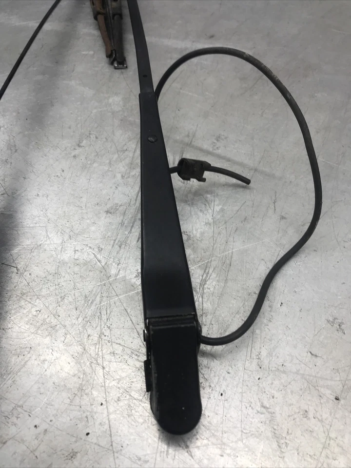 84-94 CHEVROLET CORVETTE C4 SET OF 2 FRONT LEFT & RIGHT WINDSHIELD WIPER ARM OEM - Image 3 of 4