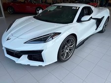 2027 White Chevrolet Corvette   | C8 Corvette Photo 1