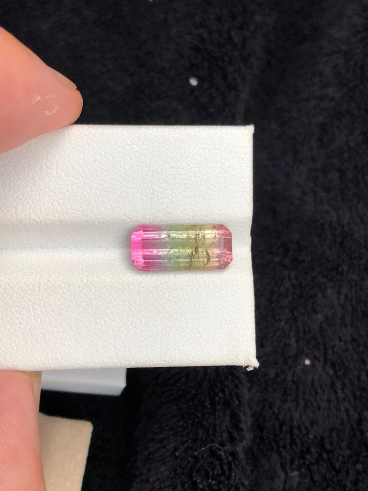 Bi-Color Tourmaline Loose Stone: 3.8 Carat Emerald Cut Gemstone - Image 3 of 4