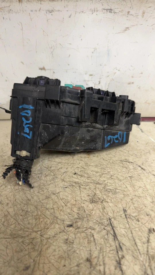 2008-2011 HONDA CIVIC 1.8L ENGINE FUSE BOX GASOLINE Foto 2 de 4