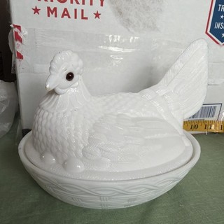 Hen And Nest Vintage Milk White Glass Chicken Dish See Description Flawed