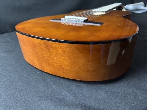 Yamaha C40 Classical Guitar - Picture 11 of 11