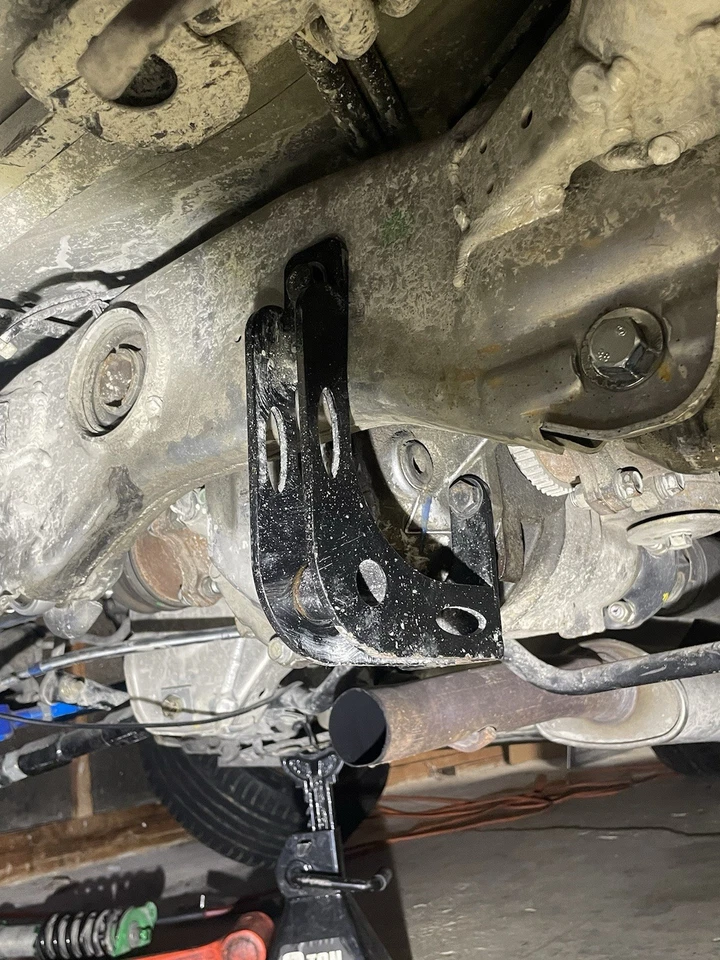 NEW Differential Brace For Nissan 350Z And Infiniti G35 In Black Or Red - Image 4 of 4