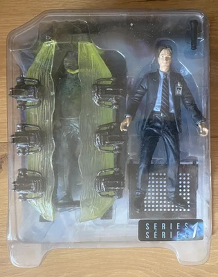 The X-Files Action Figurine - Agent Mulder with Cryopod - Series 1 - (1998) - Photo 1/3