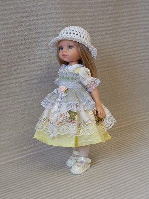 Kleid + Hut für 13 Zoll Puppen passt Little Darling, Paola Reina, Mini Maru, Geschwister.
