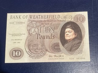 Novelty Bank of Weathfield 10 Pound Note B34943946 (37)