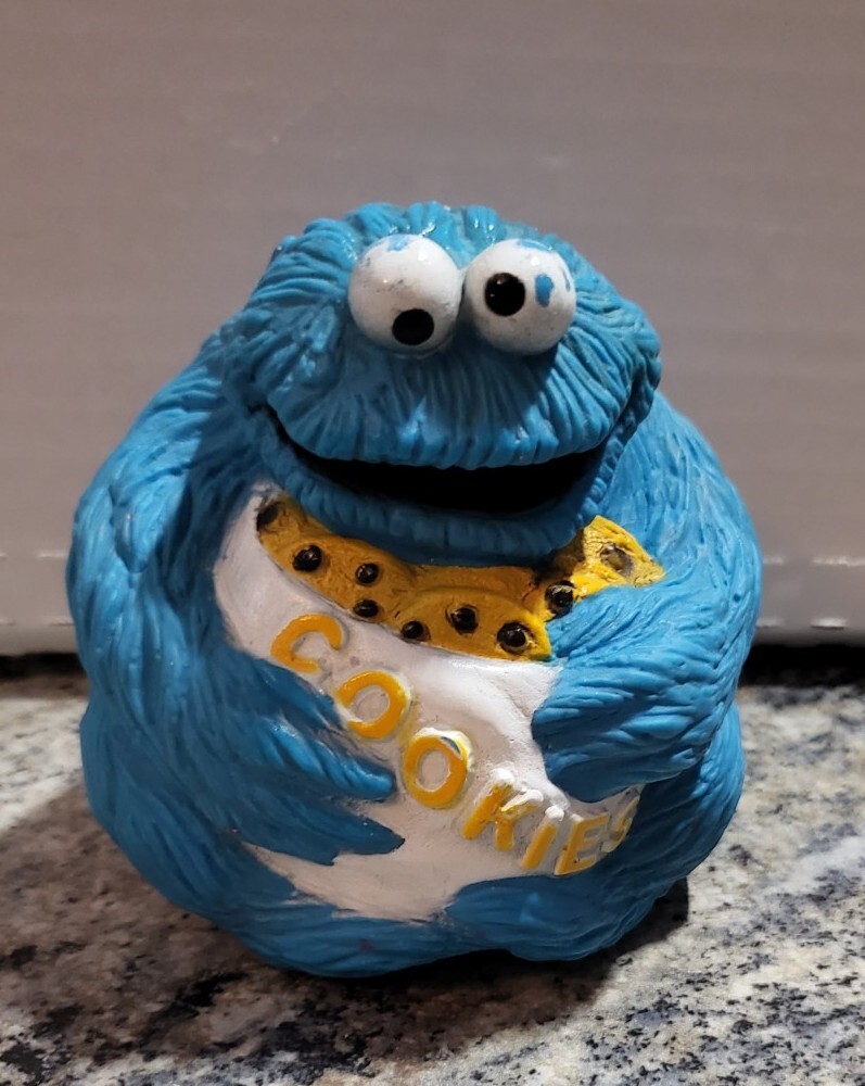 VINTAGE SESAME STREET COOKIE MONSTER CHILD GUIDANCE SQUEAKY TOY 4