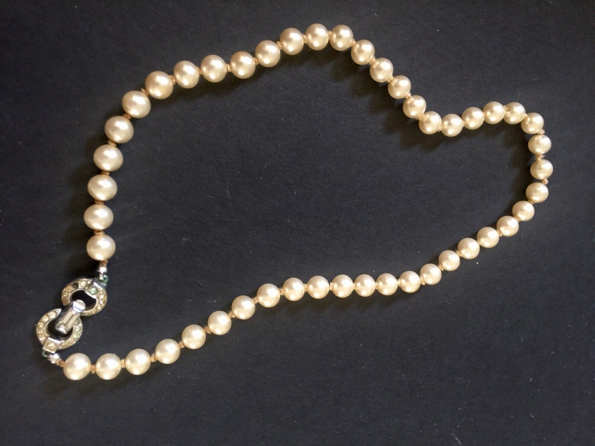 【VINTAGE HOLLYWOOD】Triple Pearl Clip Necklace Antique Trifari Pearl Necklace With Gold And Diamond Clasp