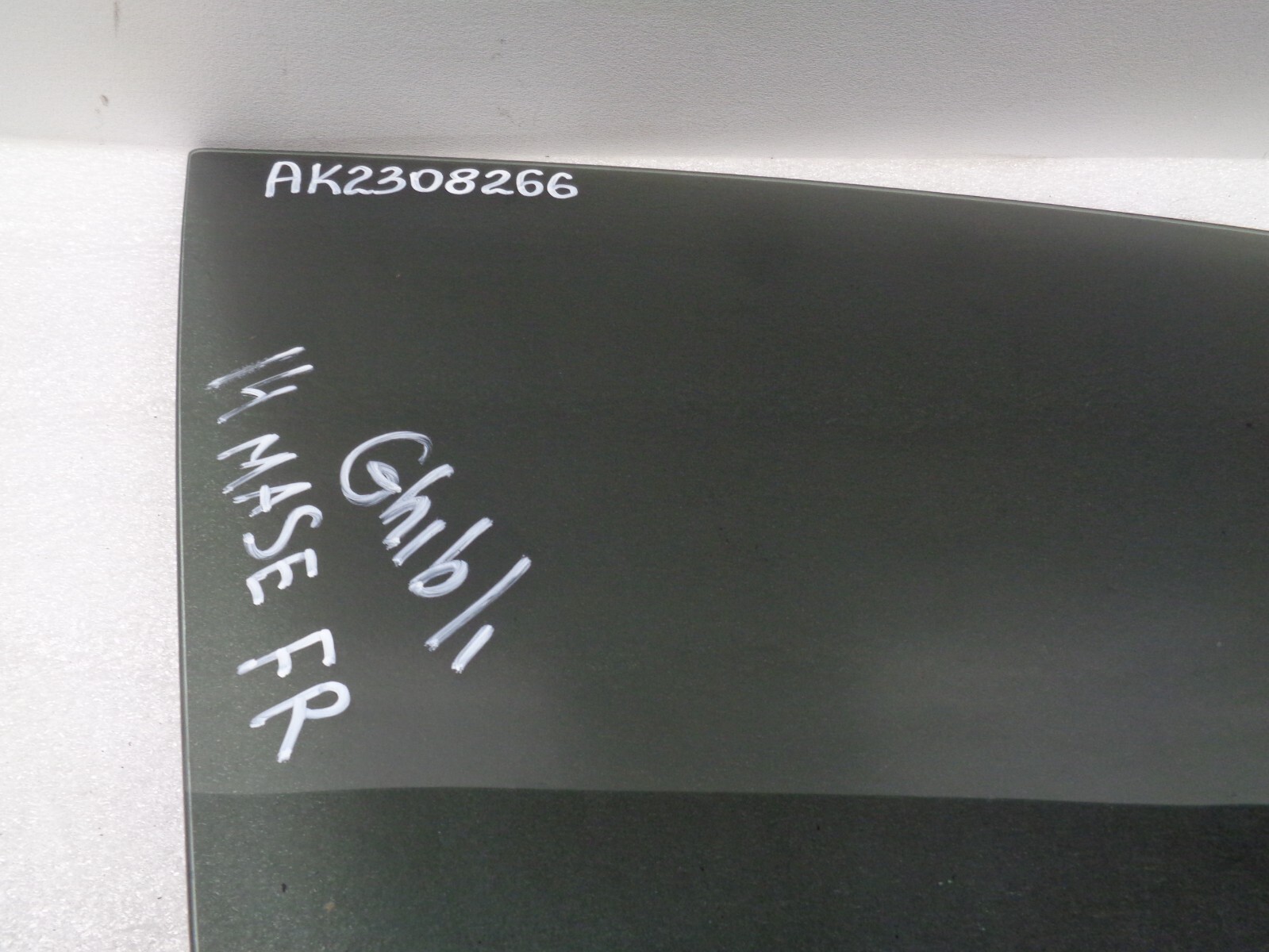 14-17 Maserati Ghibli Front Right Side Door Window Glass Tinted OEM AK2308266