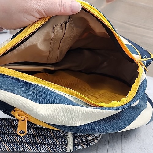 Kavu Purse Shoulder Bag Blue Yellow Rope Sling Hiking Backpack Satchel Crossbody - Picture 10 of 12