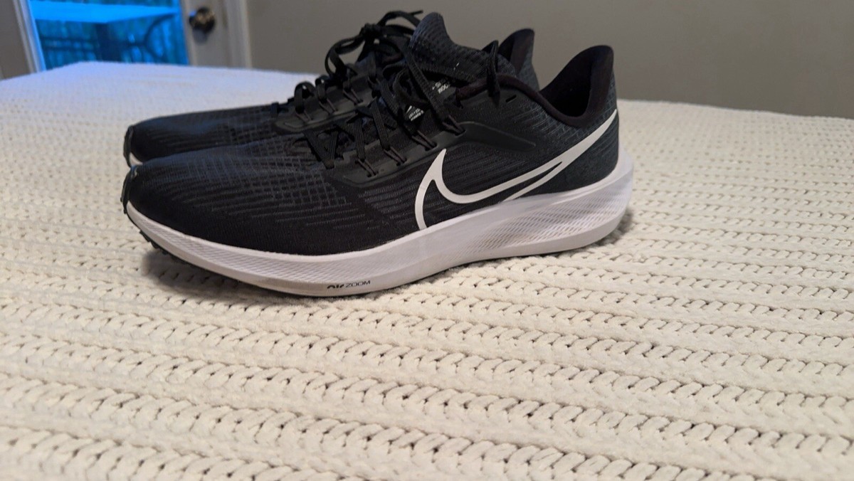 Nike Mens Air Zoom Pegasus 39 DH4071-001 Black White Running  display picture 3