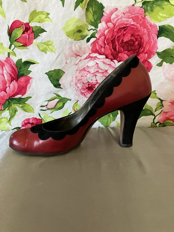 Vintage 1940’s Valley Shoes Red High Heels Size 7 Hard To Find Super Rare - Image 3 of 4