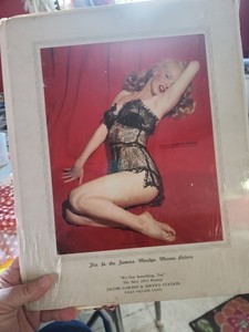 Marilyn Monroe "Lure Of Lace" Calendar Page