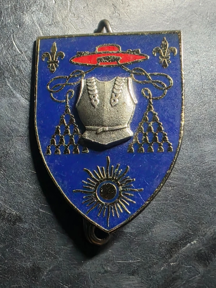 Insigne / pucelle 2 e régiment de cuirassiers A.B Paris G2861