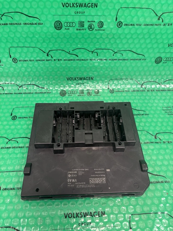 New Genuine Audi A3 2016+ / Superb 2015+ Onboad Supply Control Unit 5Q0937084 - Image 4 of 4