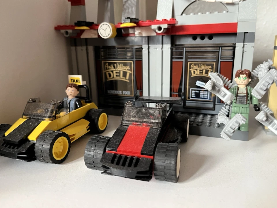 LEGO Marvel Doc Ock's Café Attack #4860 ~ Spiderman, Dr. Octopus, 100% COMPLETO Foto 4 de 4