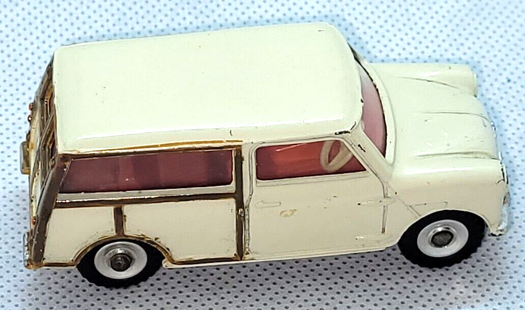 DINKY TOYS 197 MORRIS MINI-TRAVELLER 箱付き Dinky Toys 197 Morris Mini Traveller - QDT