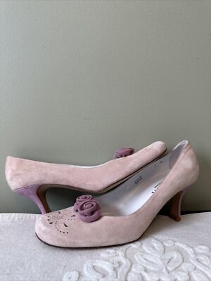 Mary Harmony Pale Pink Suede Women's Pumps Heels Flower detail Sz 7 M CC-3 Lk Nu