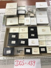 Kleine Sammlung mit Mineralien in Dosen, beschriftet, aus aller Welt (Dos139)