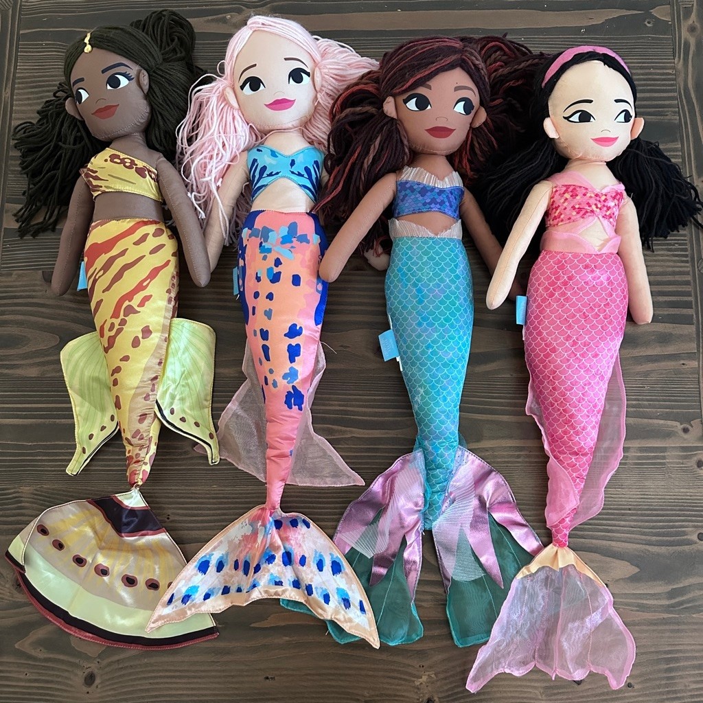 18&rdquo; Set Of 4 Ariel Sisters Large