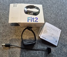 Samsung Galaxy Fit 2 Smartwatch, schwarz, Armband, Ladekabel