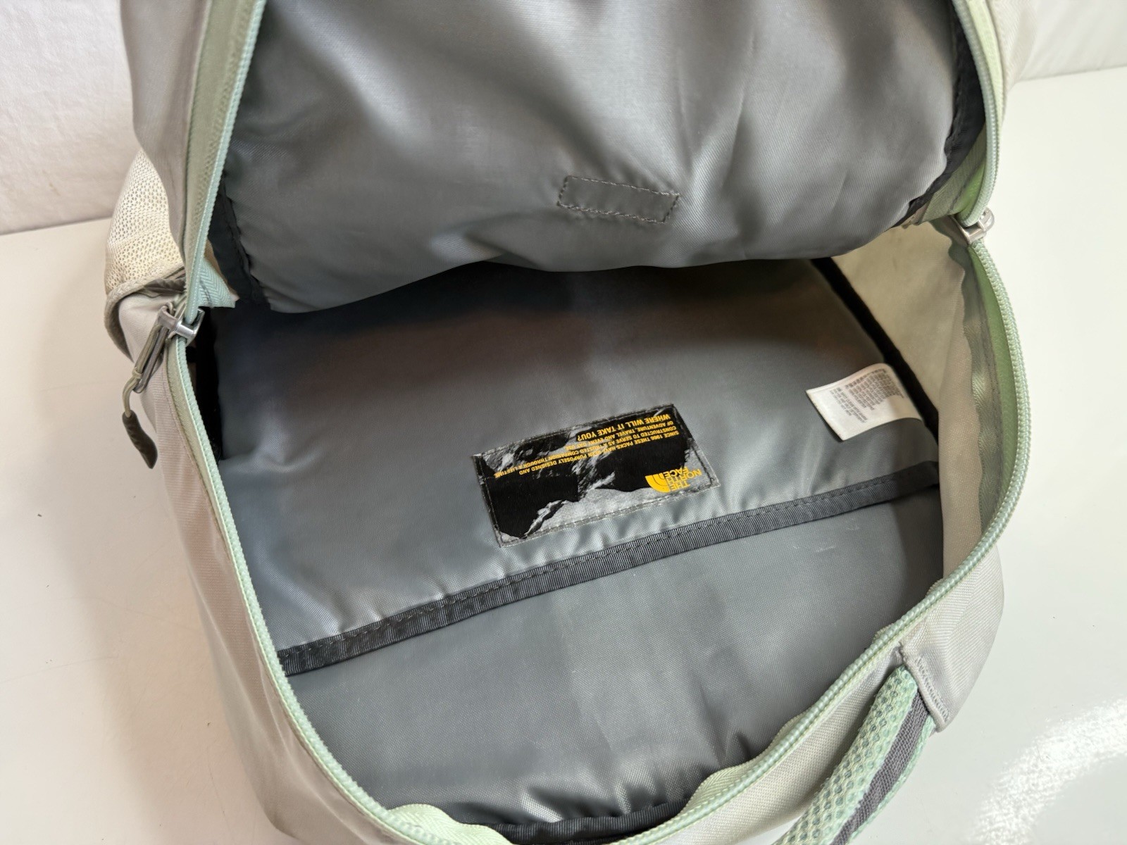 North Face Jester Backpack Adjustable Straps Gree… - image 7