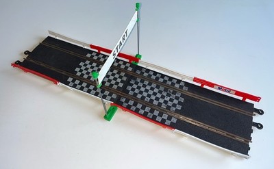 Vintage Scalextric Classic Track Start Finish + Banner + Barriers Armco X8