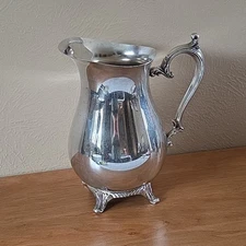 Vintage Wm Rogers Water Pitcher Silver Plate Footed Beverage with Ice Guard 9"