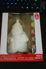 CREATOLOGY CHIRSTMAS  NOEL 3D CERAMIC KIT SANTA CLAUSE