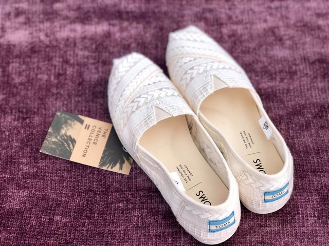 toms embroidered