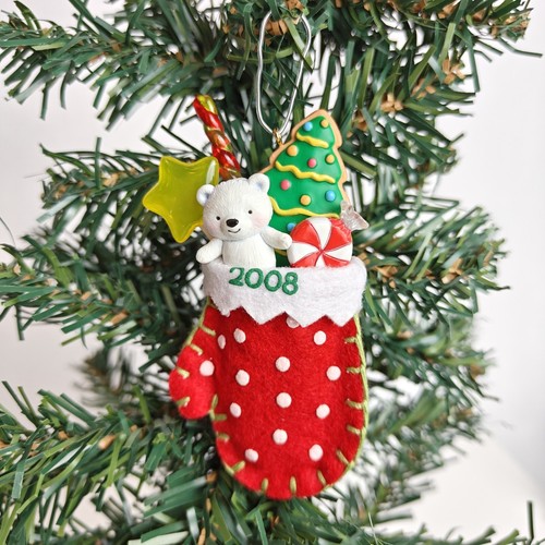 Hallmark VIP Ornament Christmas Surprise Fäustling Strumpf 2008 Weihnachten 3,5"