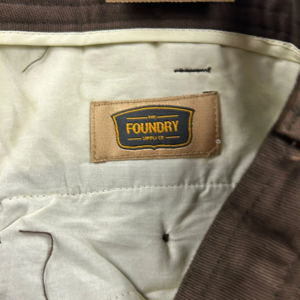 Foundry Shorts Mens 44 Brown Flat Front Cargo Pockets NWT - Image 2 of 4