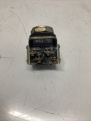 ALLEN-BRADLEY 800T-A2A SER. N R-130