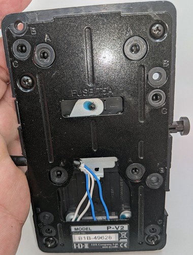 Placa de montaje IDX P-V2 V con enchufe hembra XLR 4 pines - Imagen 3 de 9