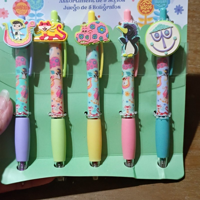 New WDW Disney Park "It's A Small  World" Pen Collection Set