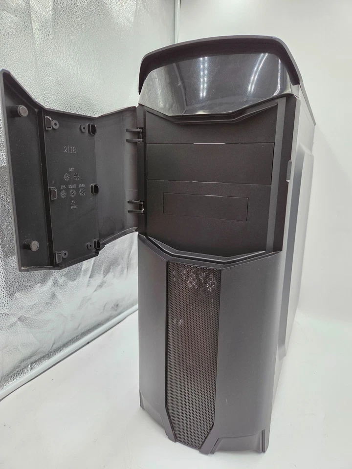 Thermaltake Versa N26 Black Mid Tower PC Computer Case With Perspex Window - Image 3 of 4