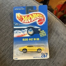 L37 Mattel Hot Wheels 12360 Olds 442 W-30 Collector No. 267 on Card