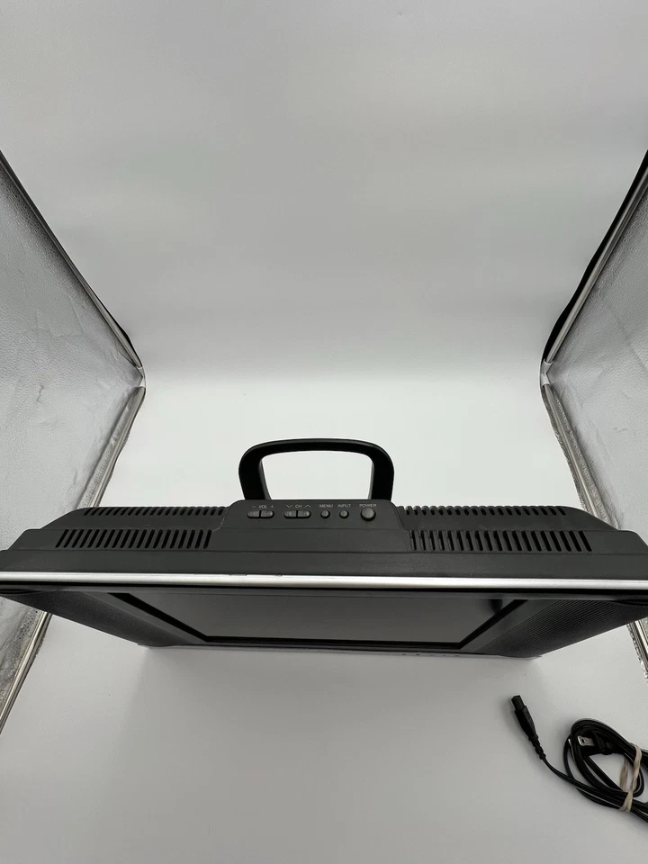 Sharp AQUOS LC-15B8U-S 15" LCD TV RETRO GAMING - Image 4 of 4