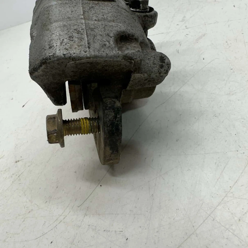 Pinza de freno trasera LH - 2023 Can-Am Commander Max XT 1000R Foto 4 de 4