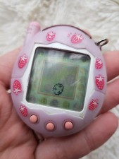 Tamagotchi Connection Plus Celebration Keitai Akai Strawberry Milk 2005 Japanese
