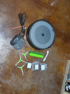 iRobot Roomba i3 Wi-Fi Robot Vacuum with Clean Base   For Parts Only