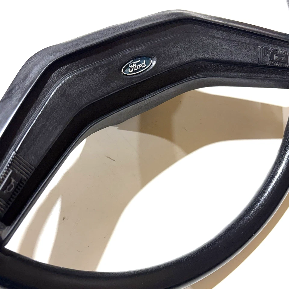 Volante Ford F-150 1979-1986 (Bronco) con bocina (Econoline, F-100) Foto 2 de 4