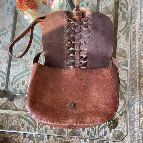 Lucky Brand Y2K Vintage Aged Leather Saddle Bag Crossbody Caramel Brown Pre-own - Picture 4 of 21