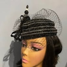 Double Hump Fascinator