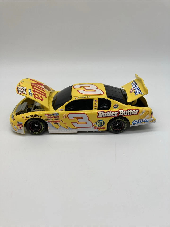 2002 Dale Earnhardt Jr  1:24 scale Nilla wafers die cast by action - Image 2 of 4