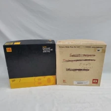 1 Kodak Carousel Transvue 80, 1 Airequipt 80 Projector Slide Trays