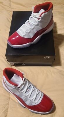 Jordan 11 Retro Cherry 2022 Sneaker Men's U.S. Size 9.5 Women's 11 DS  
