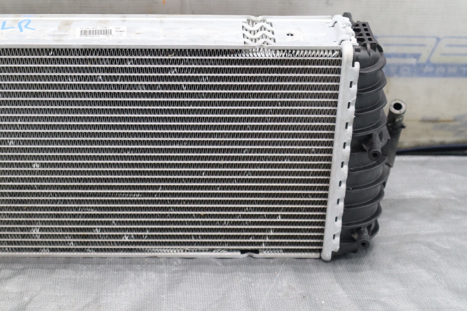 2022 2023 AUDI R8 V10 5.2L AWD OEM REAR LEFT ENGINE RADIATOR COOLER 4S0121212A