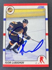 1990 Score IGOR LARIONOV signed card #123 (Canucks - autograph)