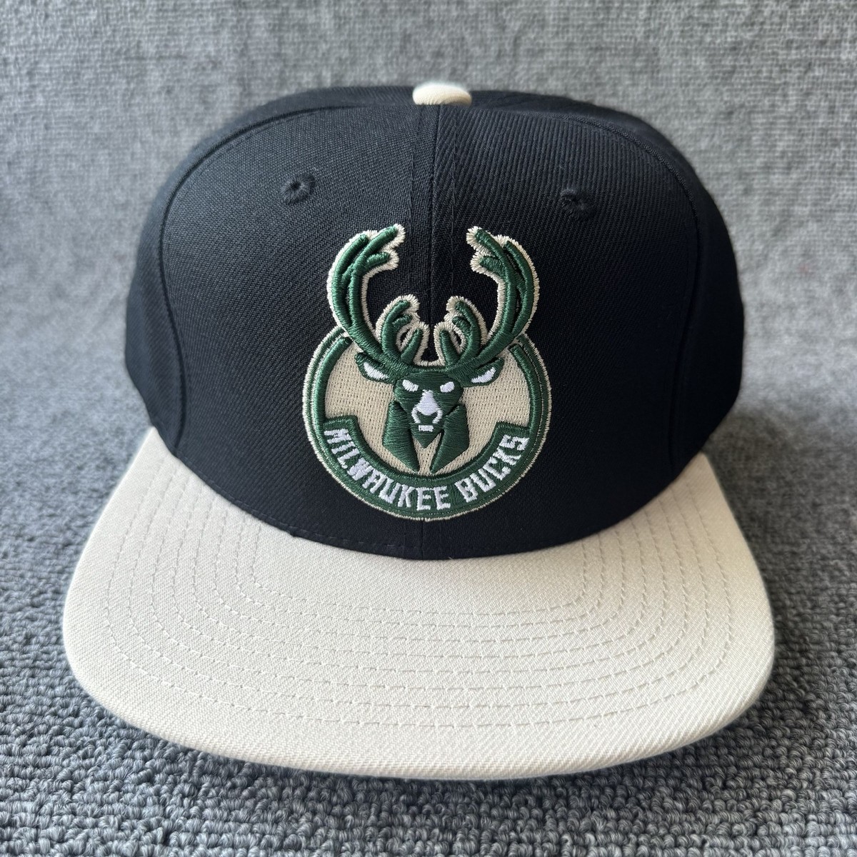 Mitchell & Ness Milwaukee Bucks Retro Snapback Hat Black Cream NBA